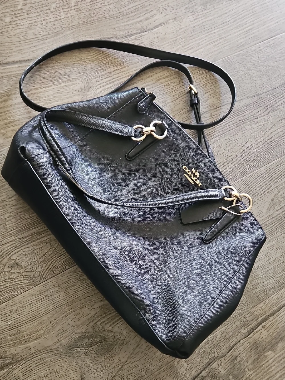 Coach Black Leather Shoulder Bag with Gold Accents - Picture 1 of 7
